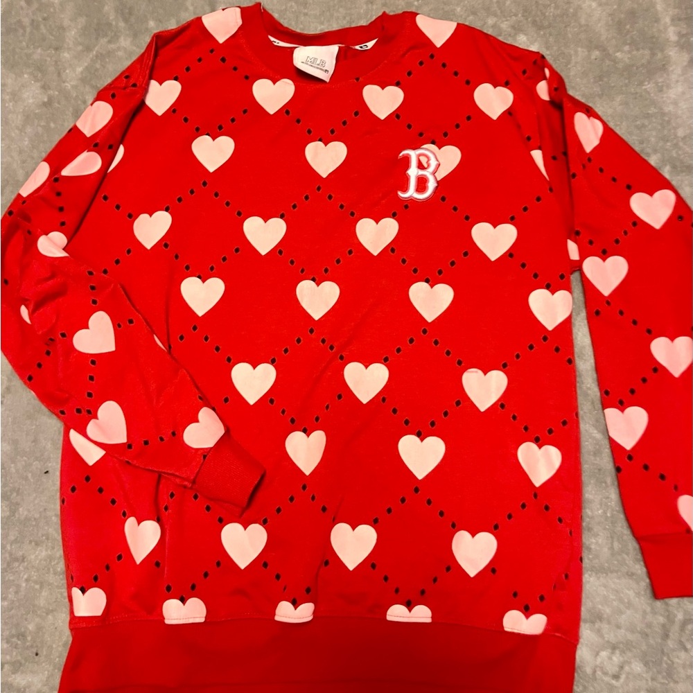 MLB Women’s Boston Red Sox Heart Large‎ Longe Sleeve Lightweight Sweatshirt